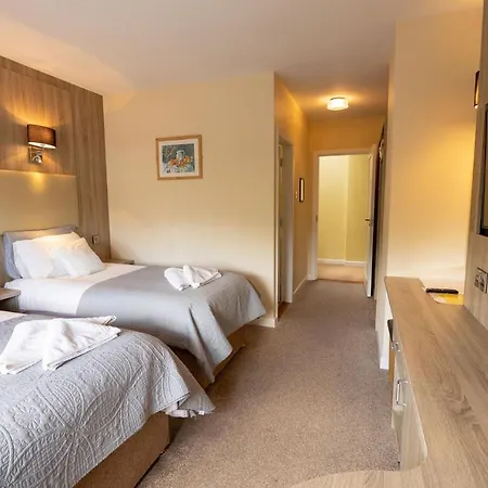 Bed & Breakfast Station House 4*