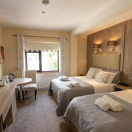 Station House לינה וארוחת בוקר אניסטימון