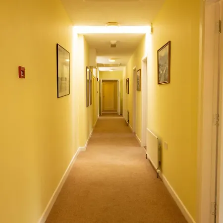 住宿加早餐酒店 车站之家住宿加早餐旅馆 恩尼斯泰蒙