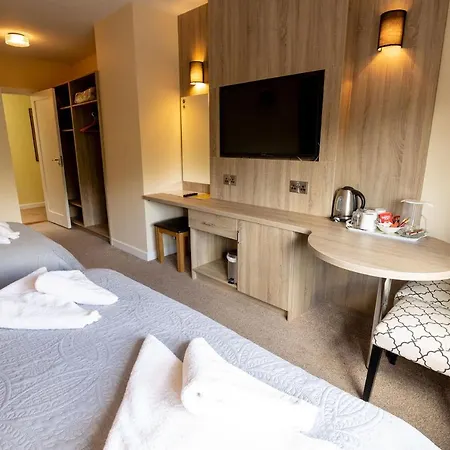 Station House 4* אניסטימון