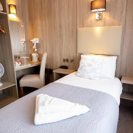 住宿加早餐酒店 车站之家住宿加早餐旅馆 4*