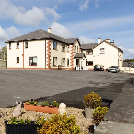 Station House 4* Эннистимон