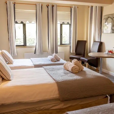 Station House לינה וארוחת בוקר