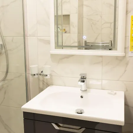 Station House לינה וארוחת בוקר אניסטימון