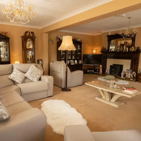 住宿加早餐酒店 车站之家住宿加早餐旅馆 恩尼斯泰蒙