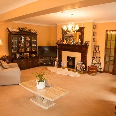 Station House 4*