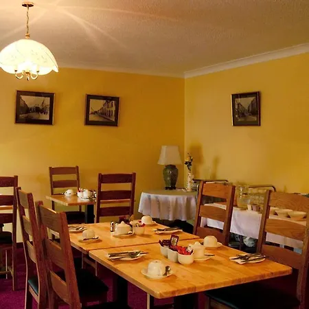 Station House Эннистимон