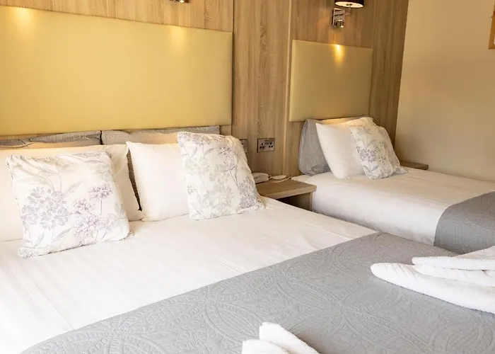 Station House 4*